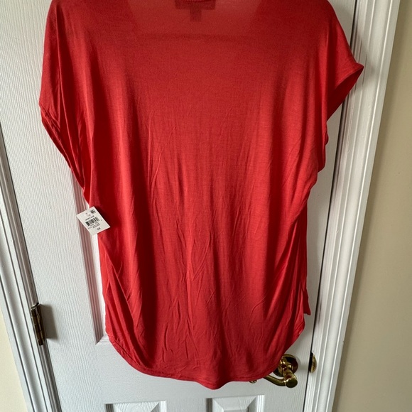 INC International Concepts inverted pleat blouse coral - Picture 3 of 3